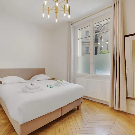 Superb With Terrace 2br-4p Trocadero Apartment Paris