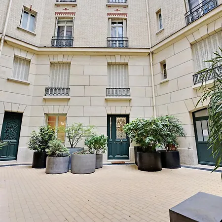 Superb With Terrace 2br-4p Trocadero Apartment *