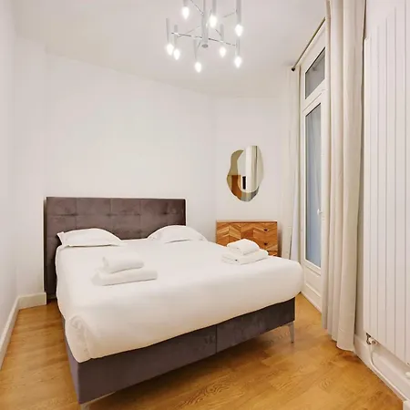 Superb With Terrace 2br-4p Trocadero