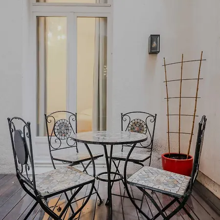 Superb With Terrace 2br-4p Trocadero